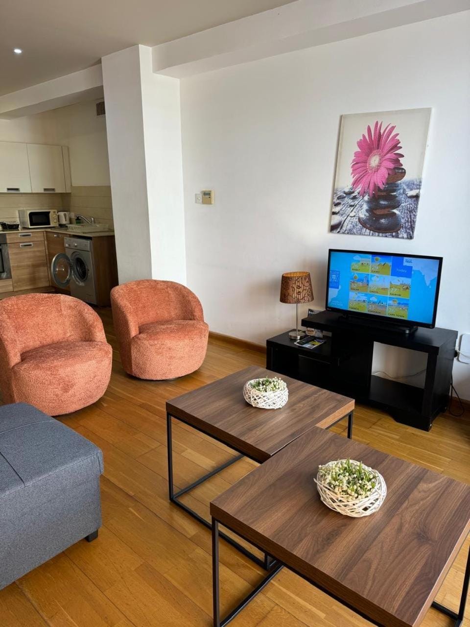 TV and multimedia, Living room, Seating area