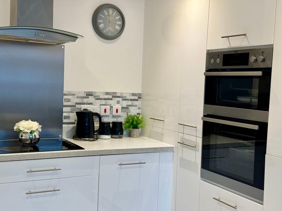 Coffee/tea facilities, Kitchen or kitchenette, Kitchen or kitchenette, stove, toaster