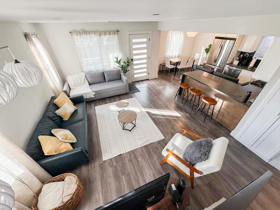 TV and multimedia, Living room, Seating area