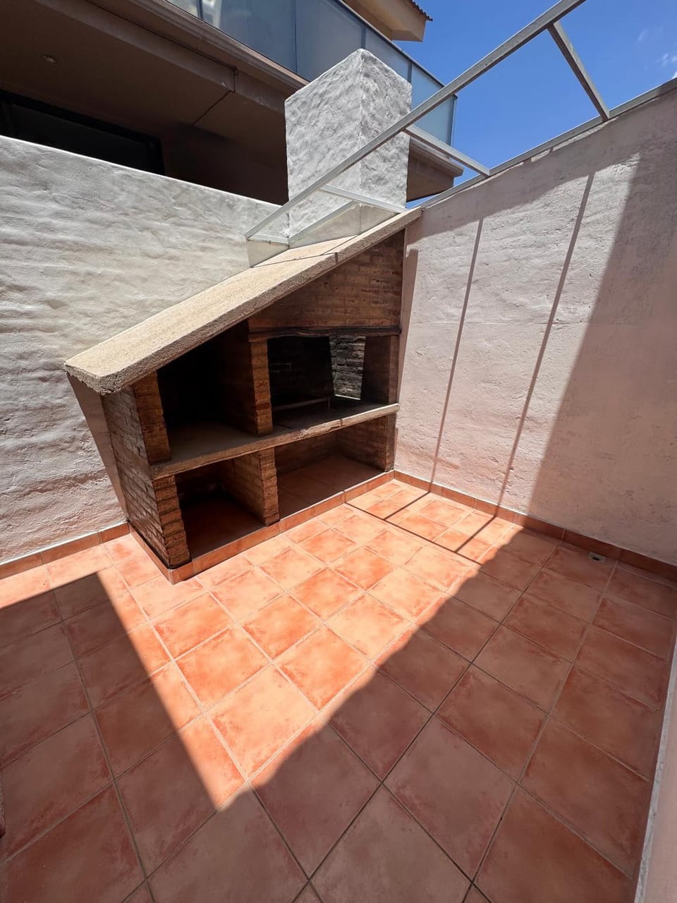 Patio, BBQ facilities