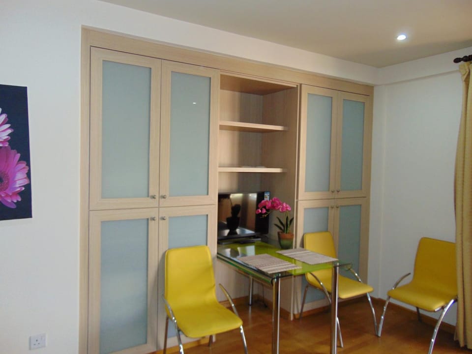 Dining area, Bedroom
