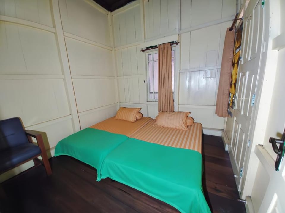 Bed, Bedroom, air conditioner