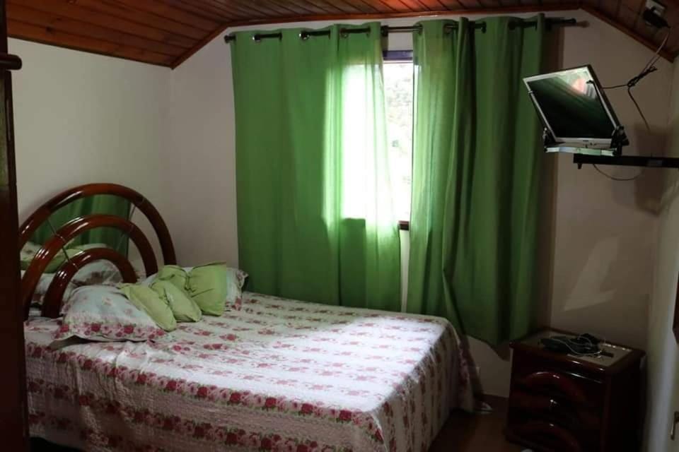 Casa Campos do Jordão House in Campos do Jordão