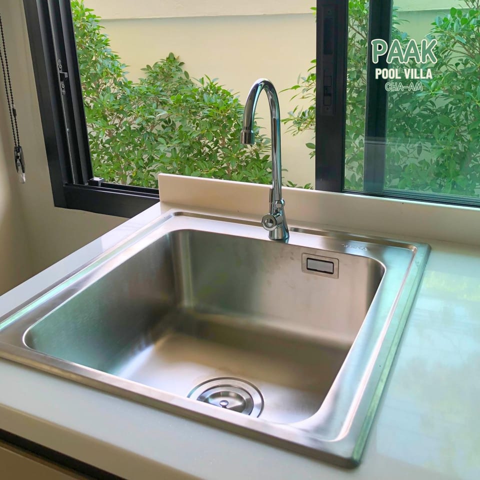 Kitchen or kitchenette, Communal kitchen, kitchen