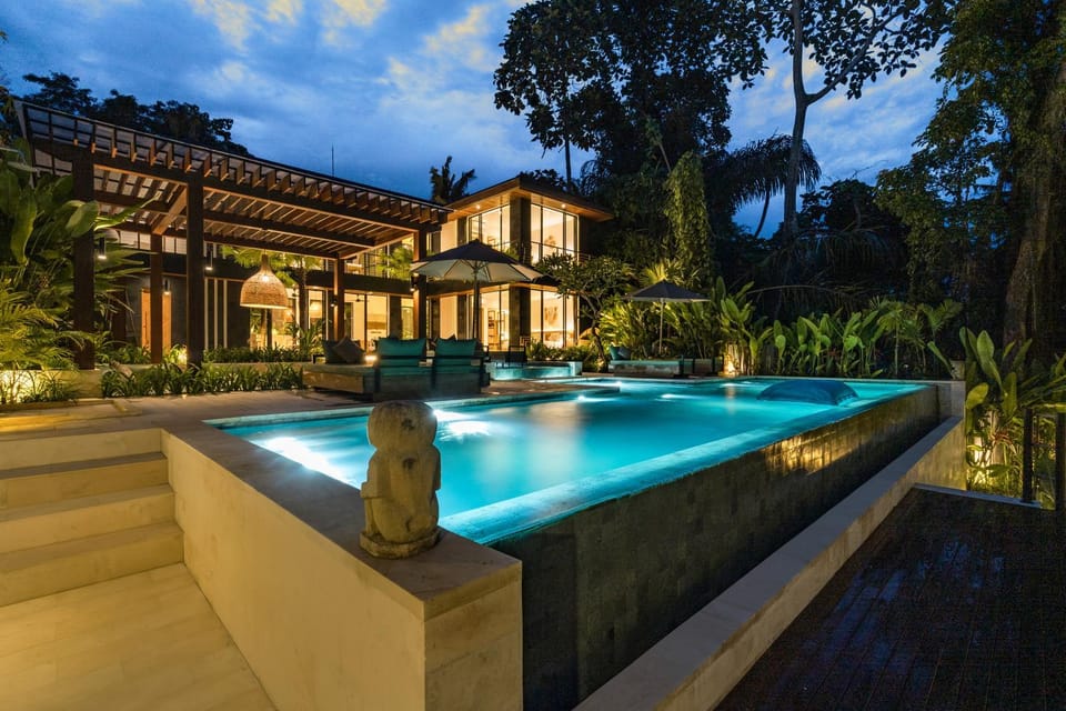 Property building, Garden, Garden view, Pool view, Swimming pool