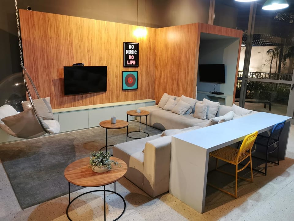 Communal lounge/ TV room