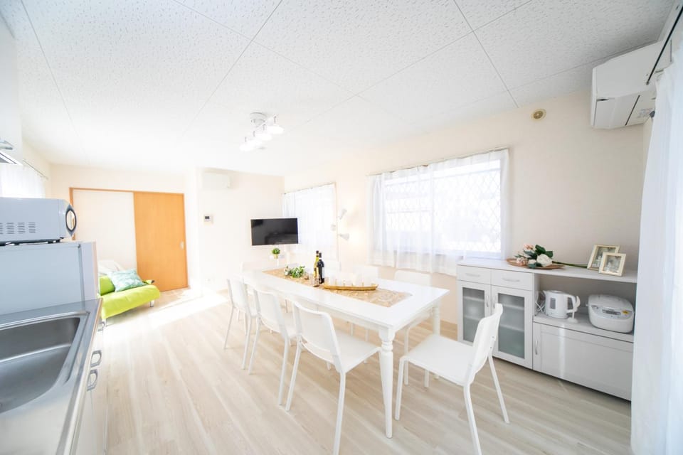 TV and multimedia, Kitchen or kitchenette, Dining area
