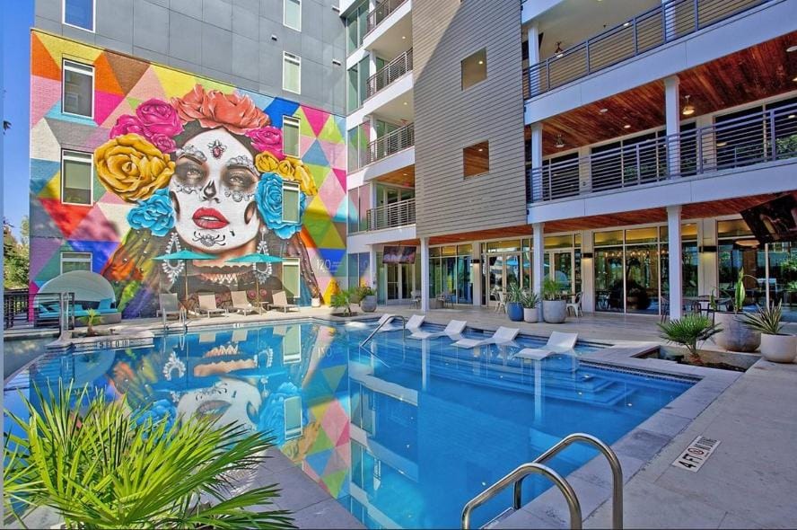 Swimming pool