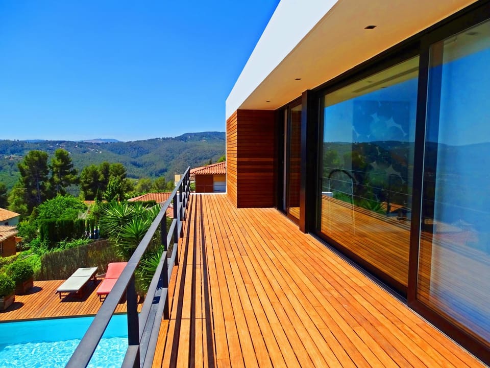 Nearby landmark, Day, Natural landscape, Garden, Solarium, Balcony/Terrace, City view, City view, Garden view, Garden view, Landmark view, Landmark view, Mountain view, Mountain view, Pool view, Pool view, Sea view, Sea view, Street view, Street view, Swimming pool, Swimming pool
