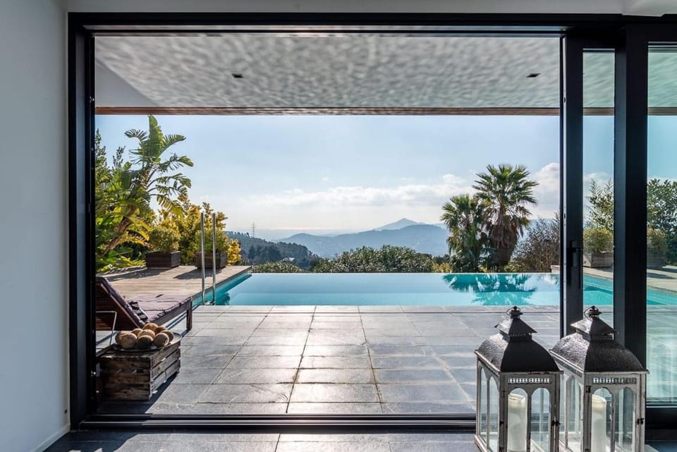 Natural landscape, Garden view, Landmark view, Pool view, Sea view, Swimming pool
