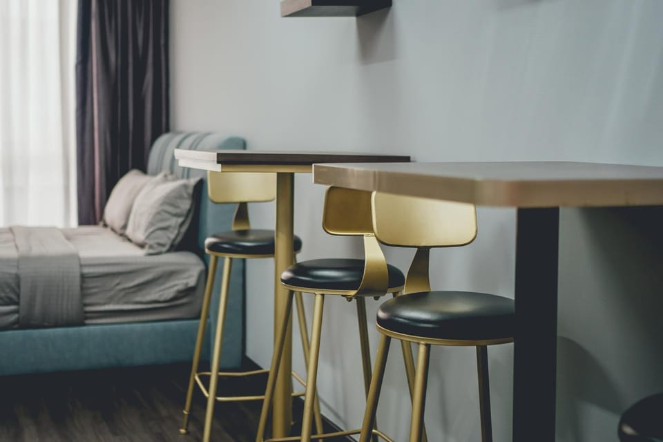 Seating area, Bedroom
