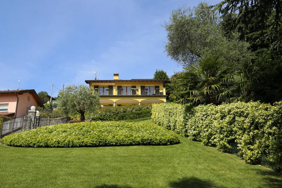 Facade/entrance, Garden view