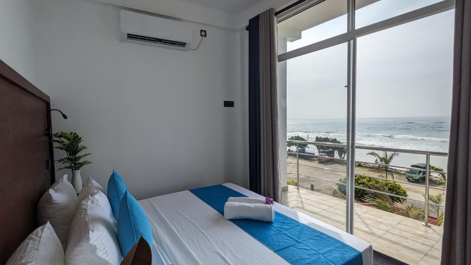 View (from property/room), Bedroom, Sea view, air conditioner