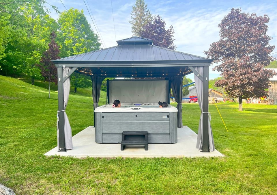 Garden, Hot Tub, Hot Tub, View (from property/room), Garden view, Mountain view