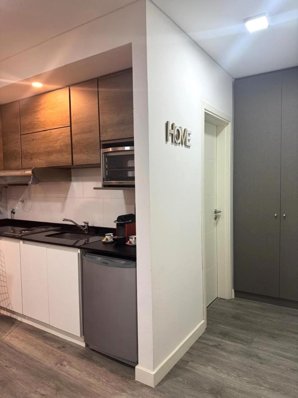 Kitchen or kitchenette, stove, wardrobe