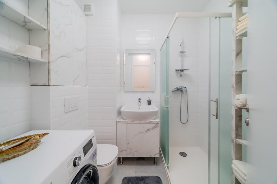 Shower, Bathroom