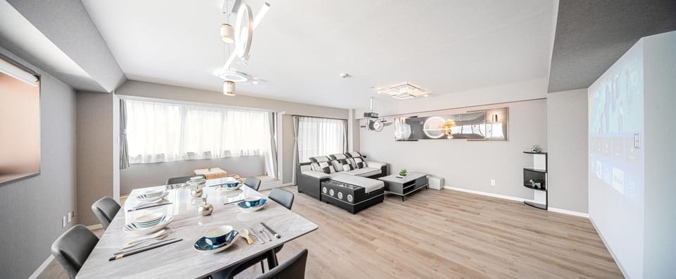 Communal lounge/ TV room, TV and multimedia, Living room, Dining area