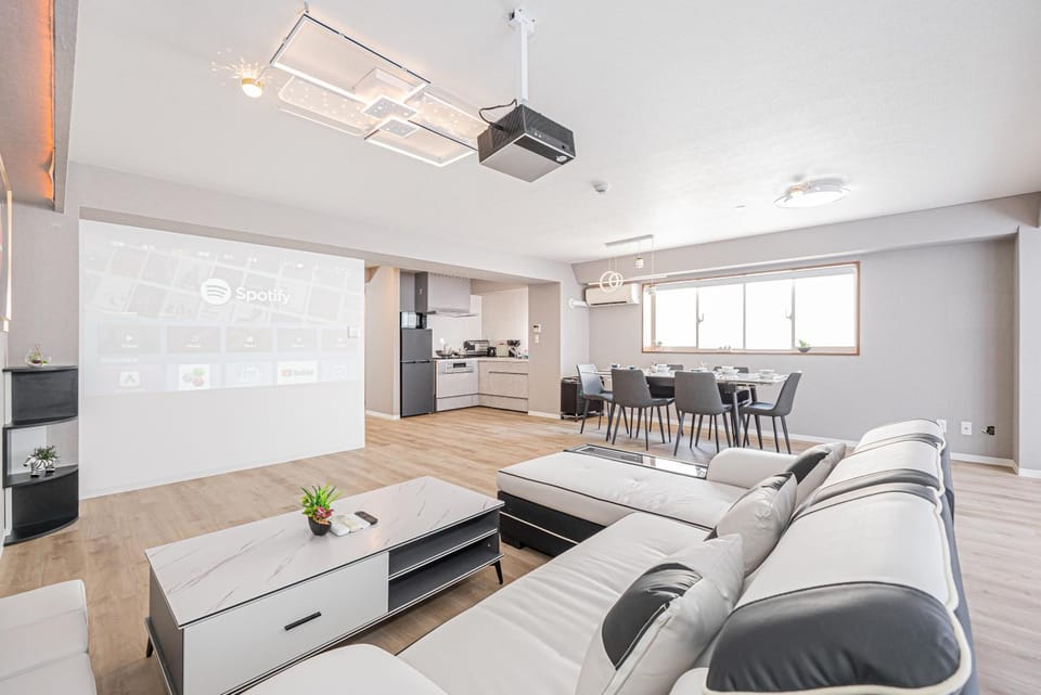TV and multimedia, Kitchen or kitchenette, Living room, Seating area, Dining area, Evening entertainment