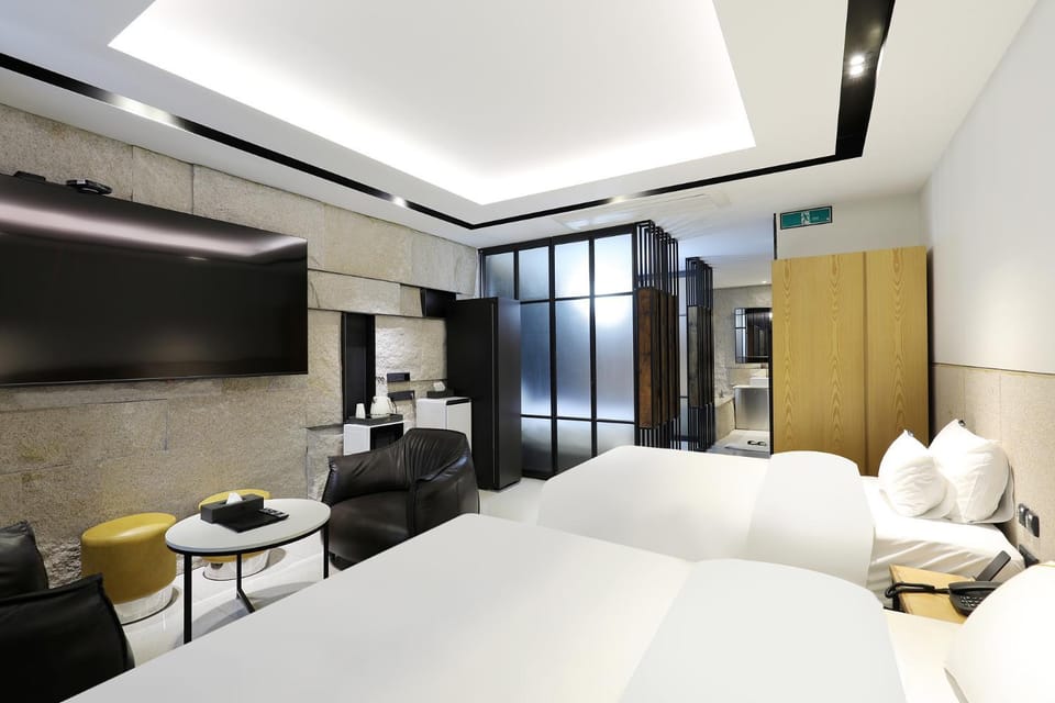 Hotel The Designers Premier Seongsu and Konkuk Univ Hotel in Seoul