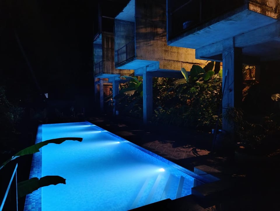 Pool view, Swimming pool