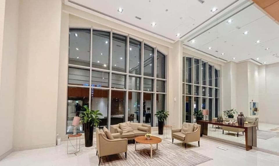 White Sage Spacious 1BR at Marina Promenade Apartment in Dubai