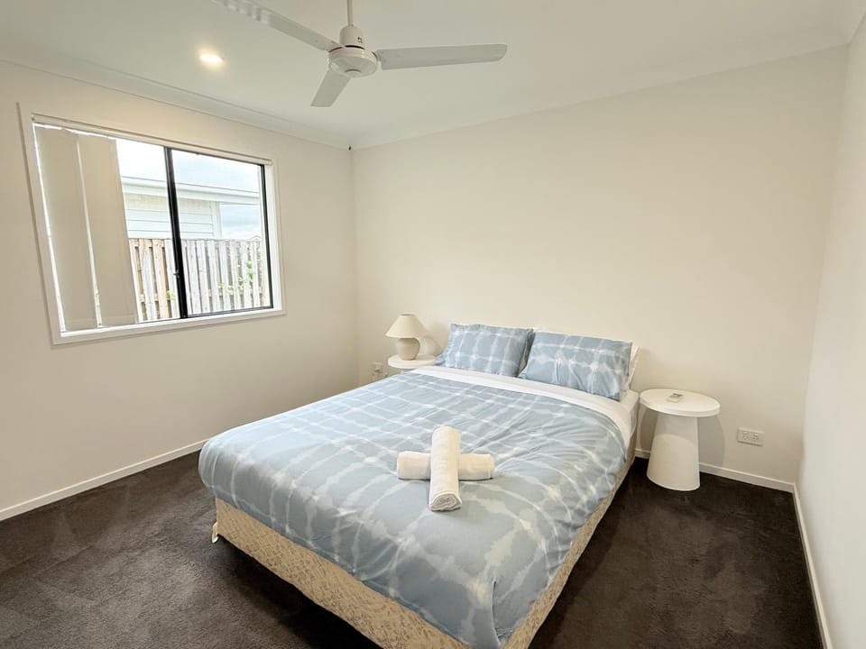 Large 4-Bedroom Home in Pİmpama - Easy Access to Theme Parks House in Pimpama