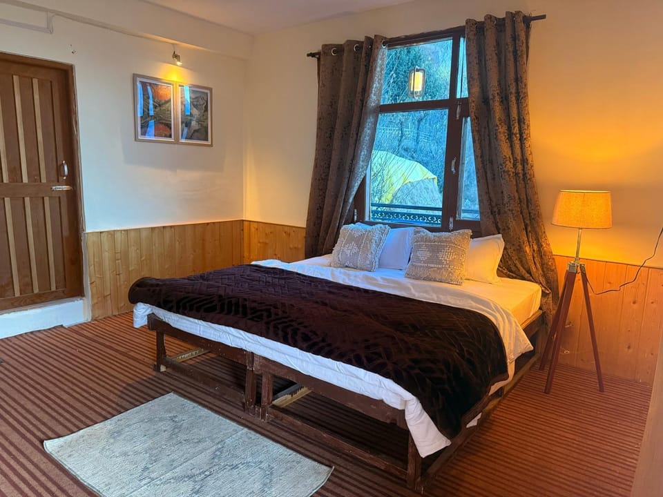 Aura Manali Best Mountain View Stays Vacation rental in Manali