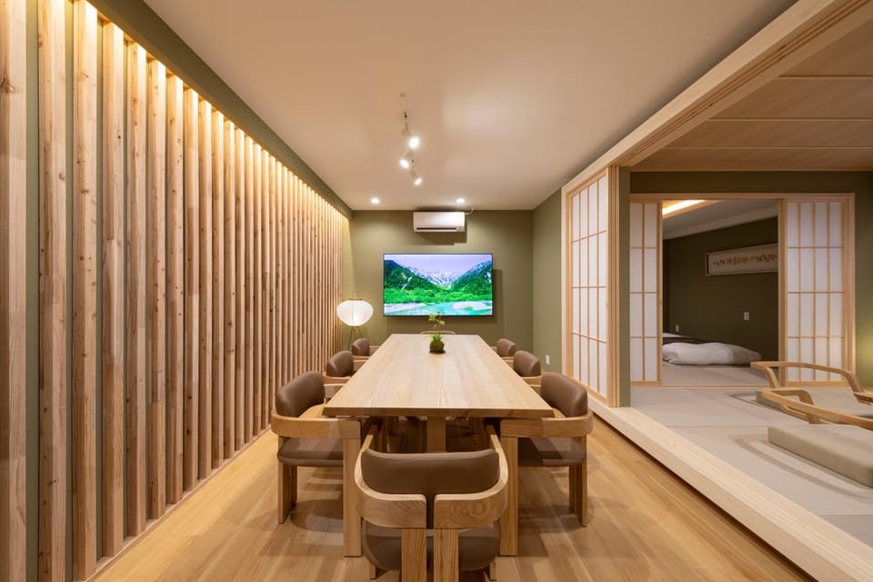 TV and multimedia, Dining area
