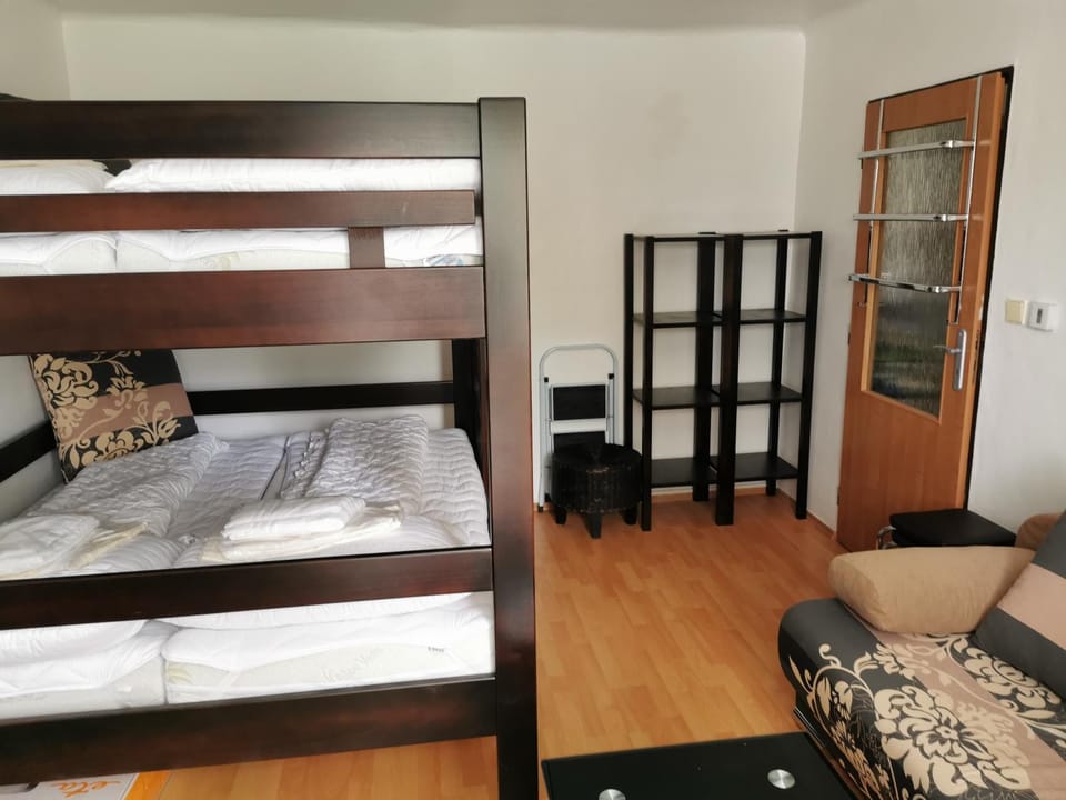Living room, Photo of the whole room