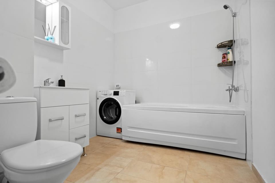 Toilet, Bathroom, Bath, washing machine