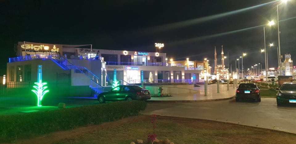 Night, Neighbourhood, City view, Street view