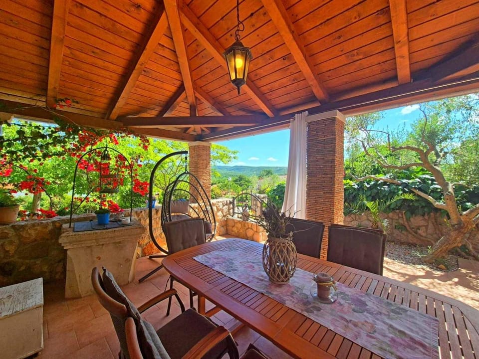 Charming stone house by the sea Villa in Primorje-Gorski Kotar County