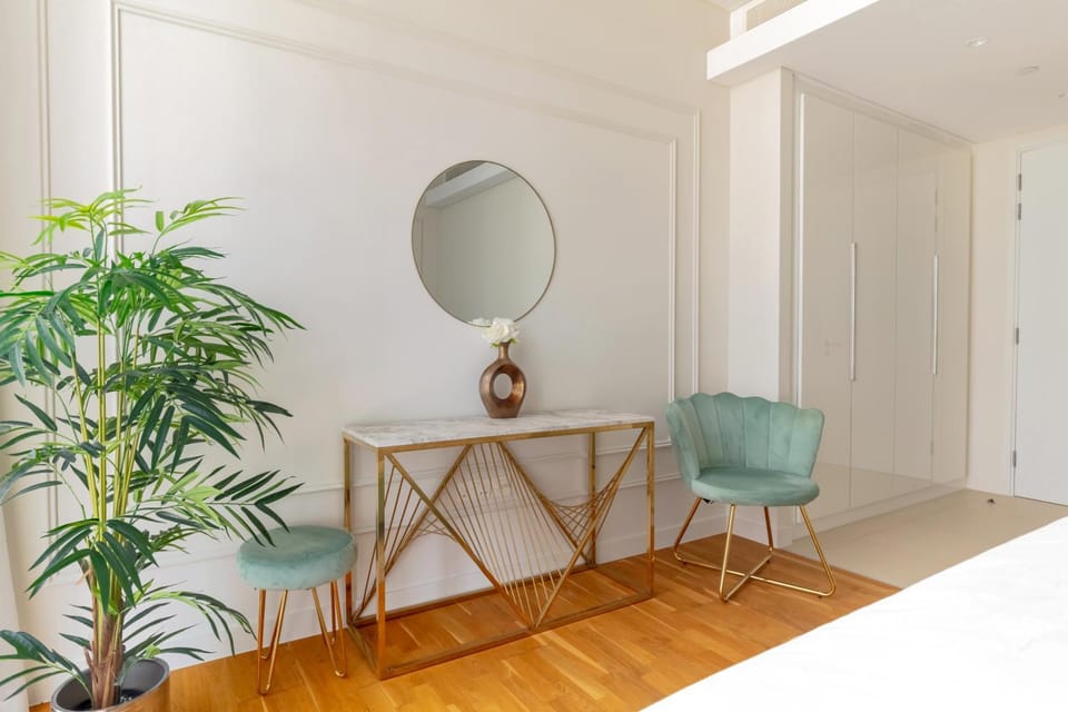 Bedroom, wardrobe
