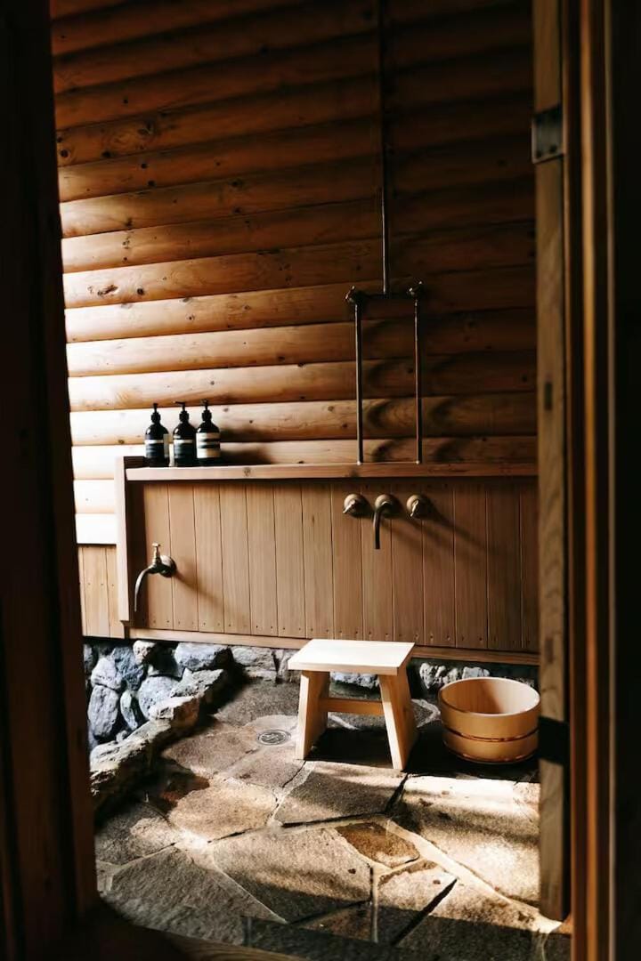 Bathroom, Bath