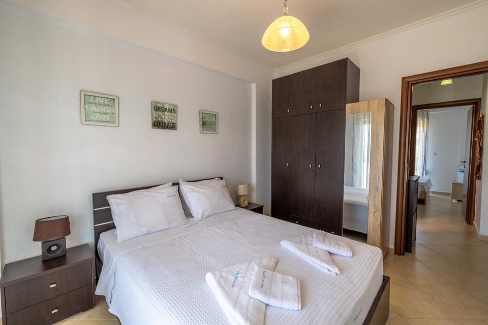 Bed, Photo of the whole room, Bedroom, towels, wardrobe