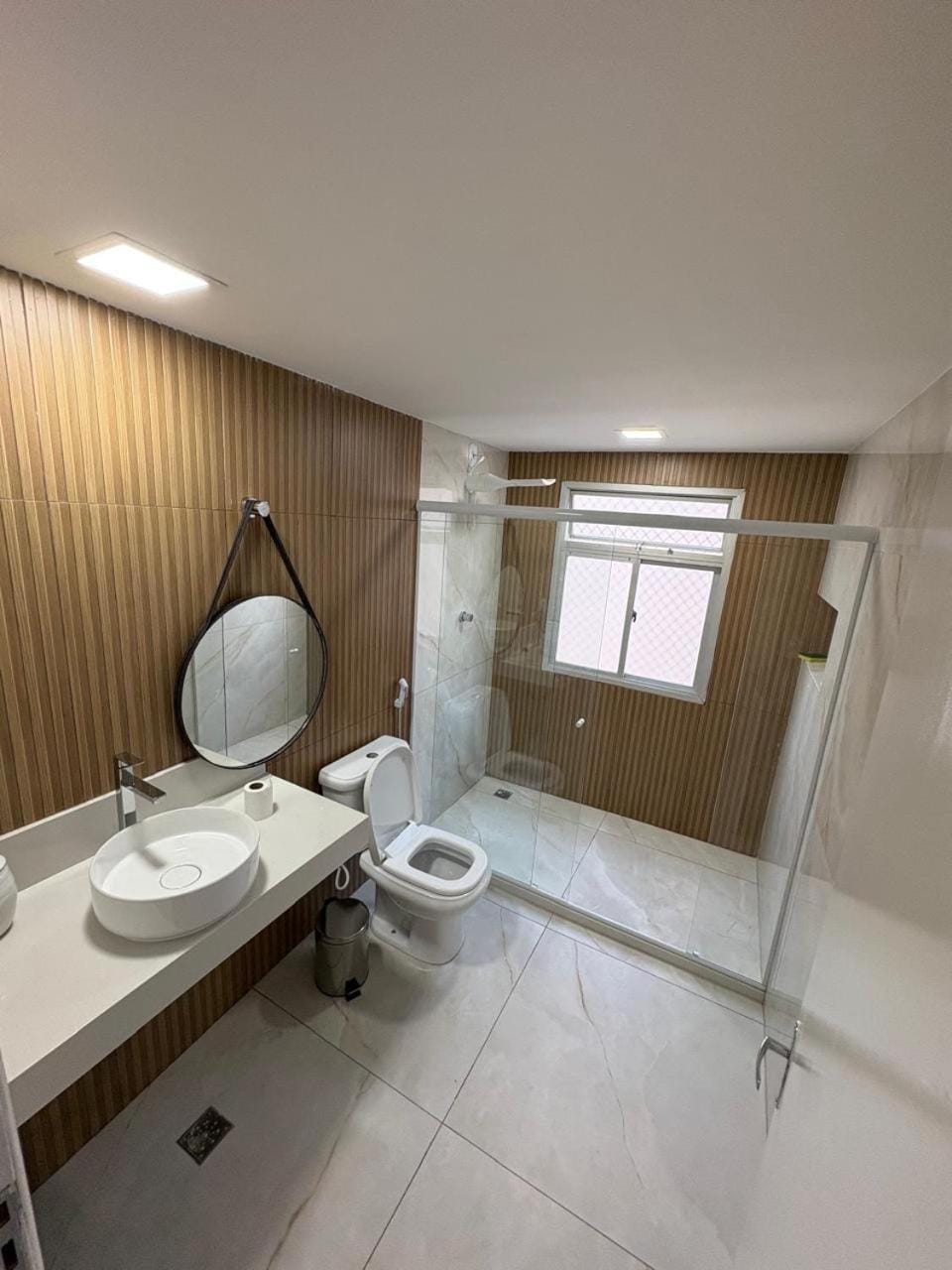 Excelente Apto com elevador, suíte, na quadra do mar na Praia do Morro, Bem ventilado e Equipado com utensílios para sua comodidade Apartment in Guarapari