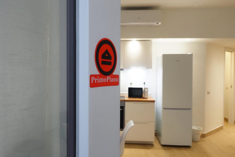 Property logo or sign, Kitchen or kitchenette, Logo/Certificate/Sign