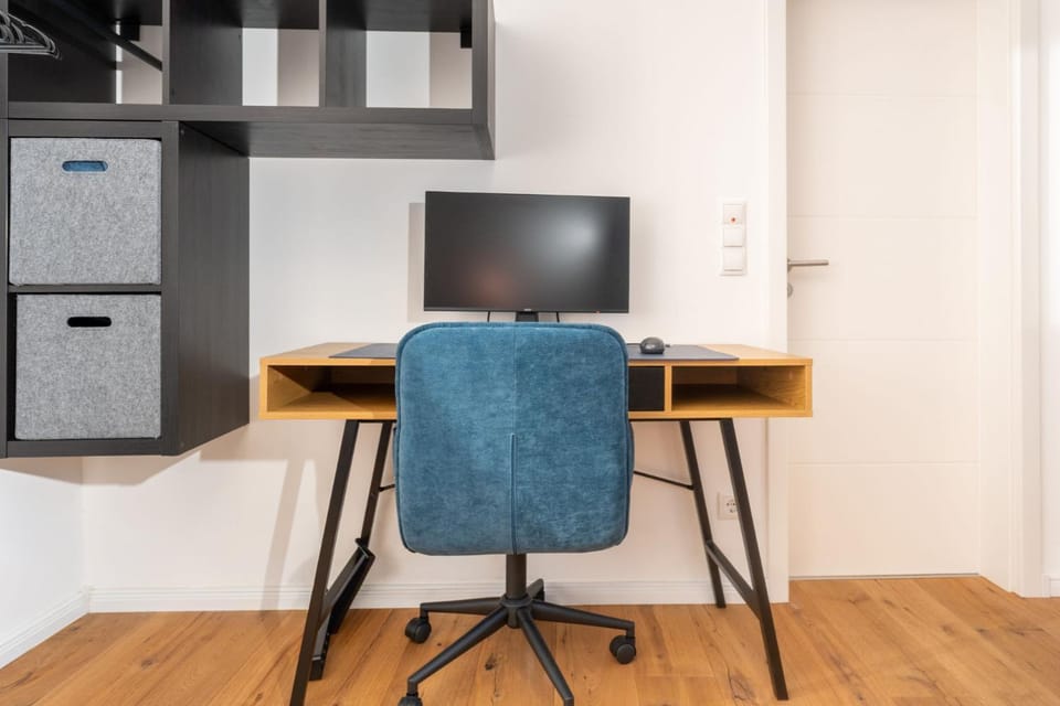 TV and multimedia, Other, Business facilities