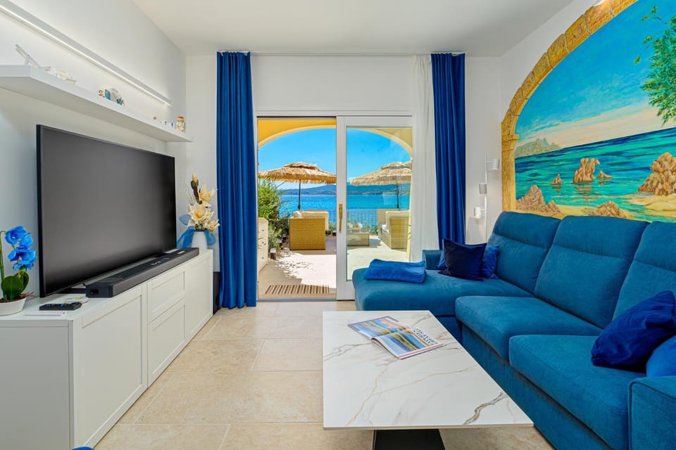 Living room, Sea view