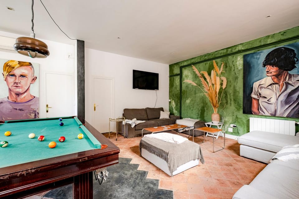 Billiard, Game Room, TV and multimedia, Living room