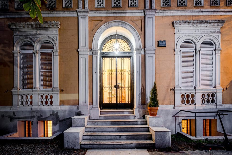 Property building, Facade/entrance