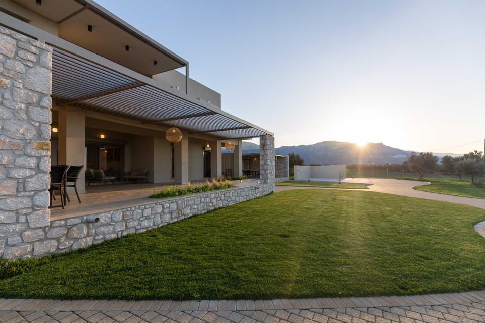 Property building, Garden, Mountain view, Sunrise