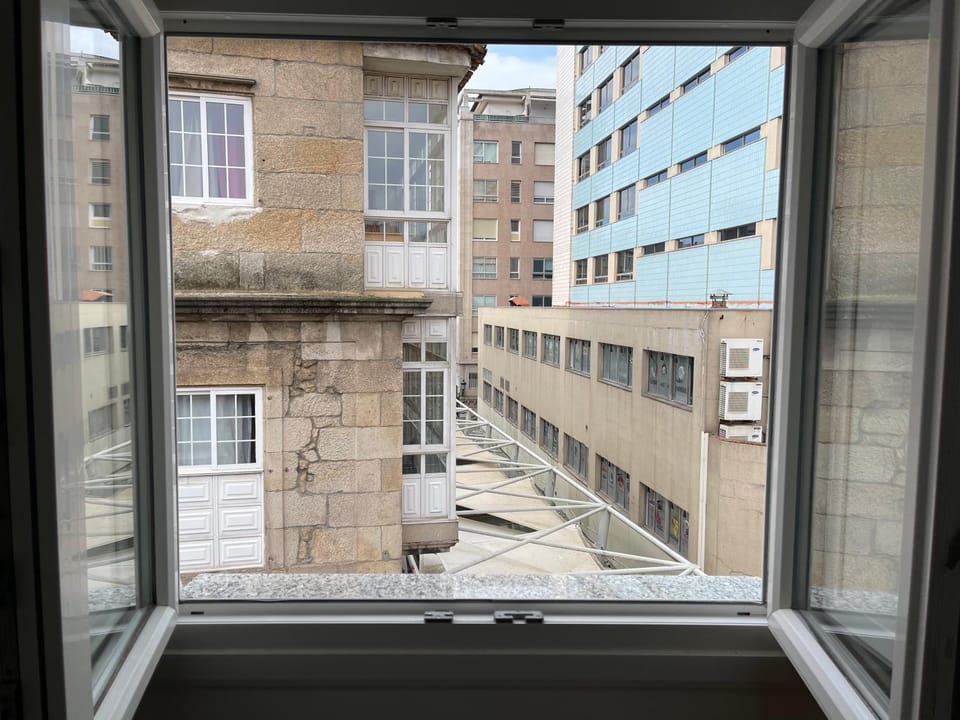 Property building, Day, City view, Landmark view, Street view