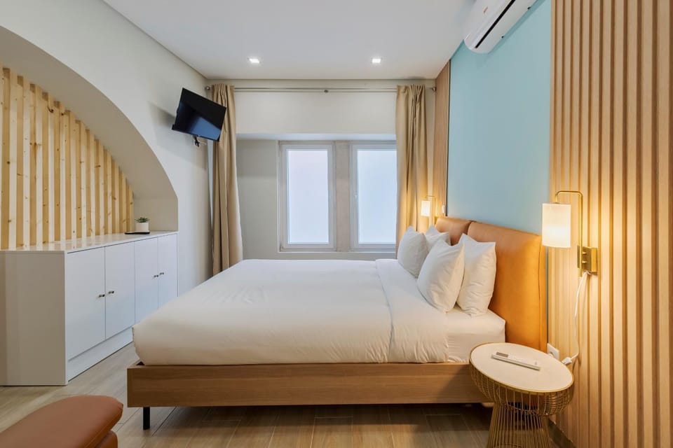 Bed, TV and multimedia, Photo of the whole room, Bedroom, air conditioner