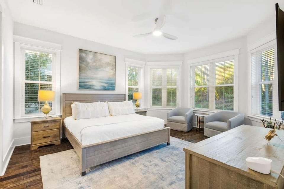 Saffron Sands by Stay on 30A- Pool, Bikes, Golf Cart House in South Walton County