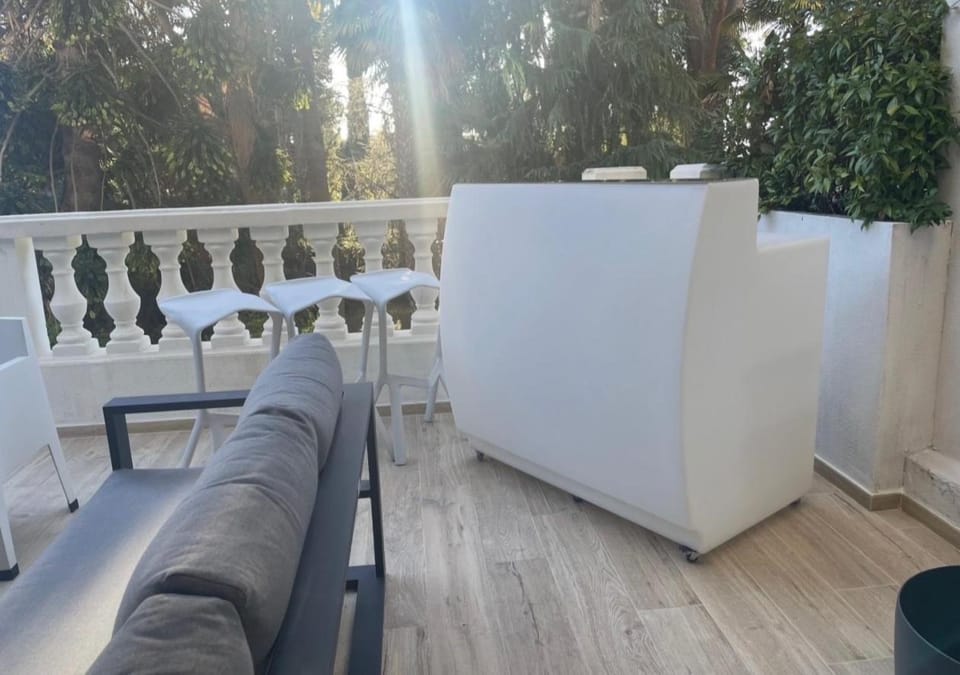 Calme absolu, élégant et arboré avec piscine Apartment in Cannes