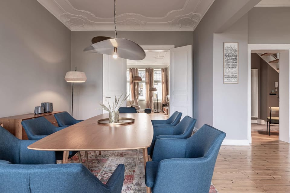 Living room, Dining area
