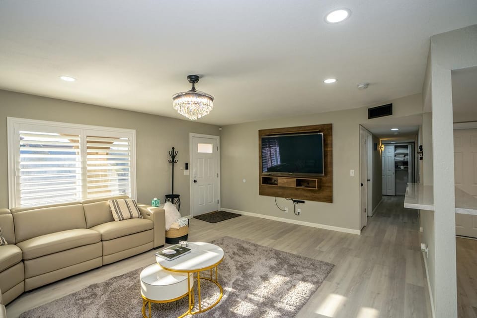 Havasu Desert Retreat on McCulloch House in Lake Havasu City
