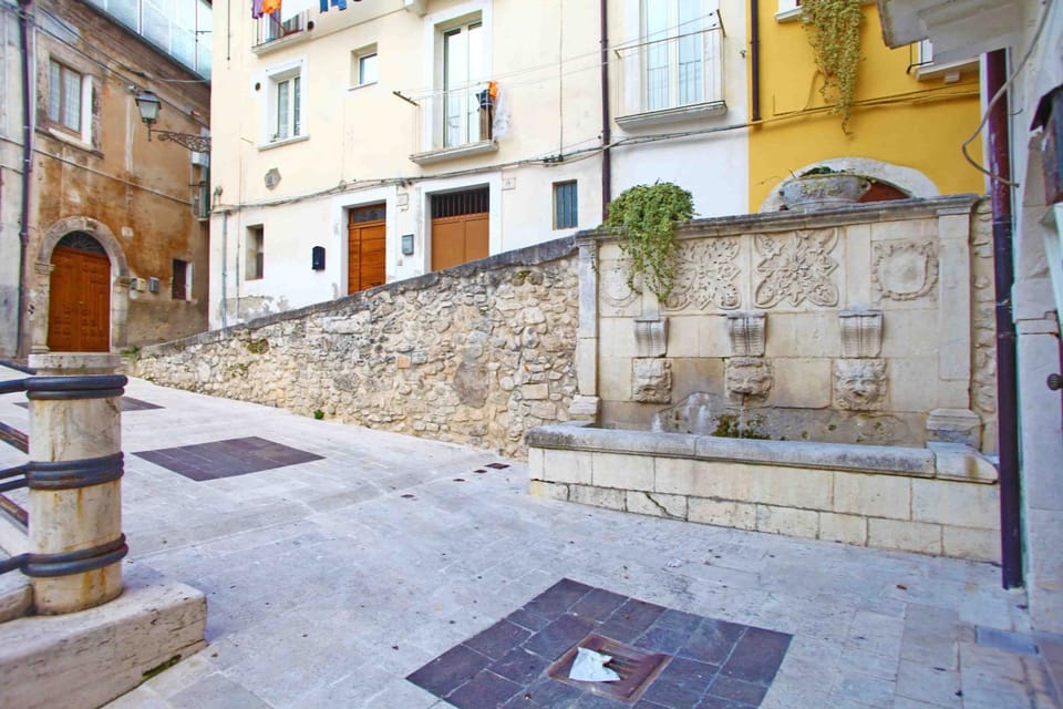 Nearby landmark, Neighbourhood