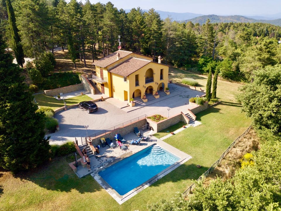 Bird's eye view, Pool view